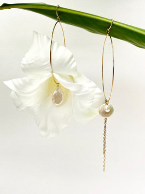 WHITE GLADIOLA AND PEARL EARRING